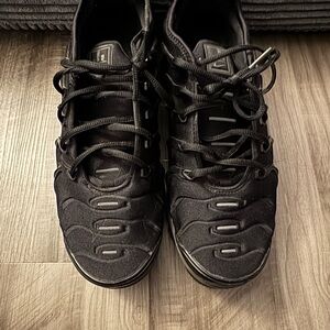 Men’s VaporMax Black Shoes